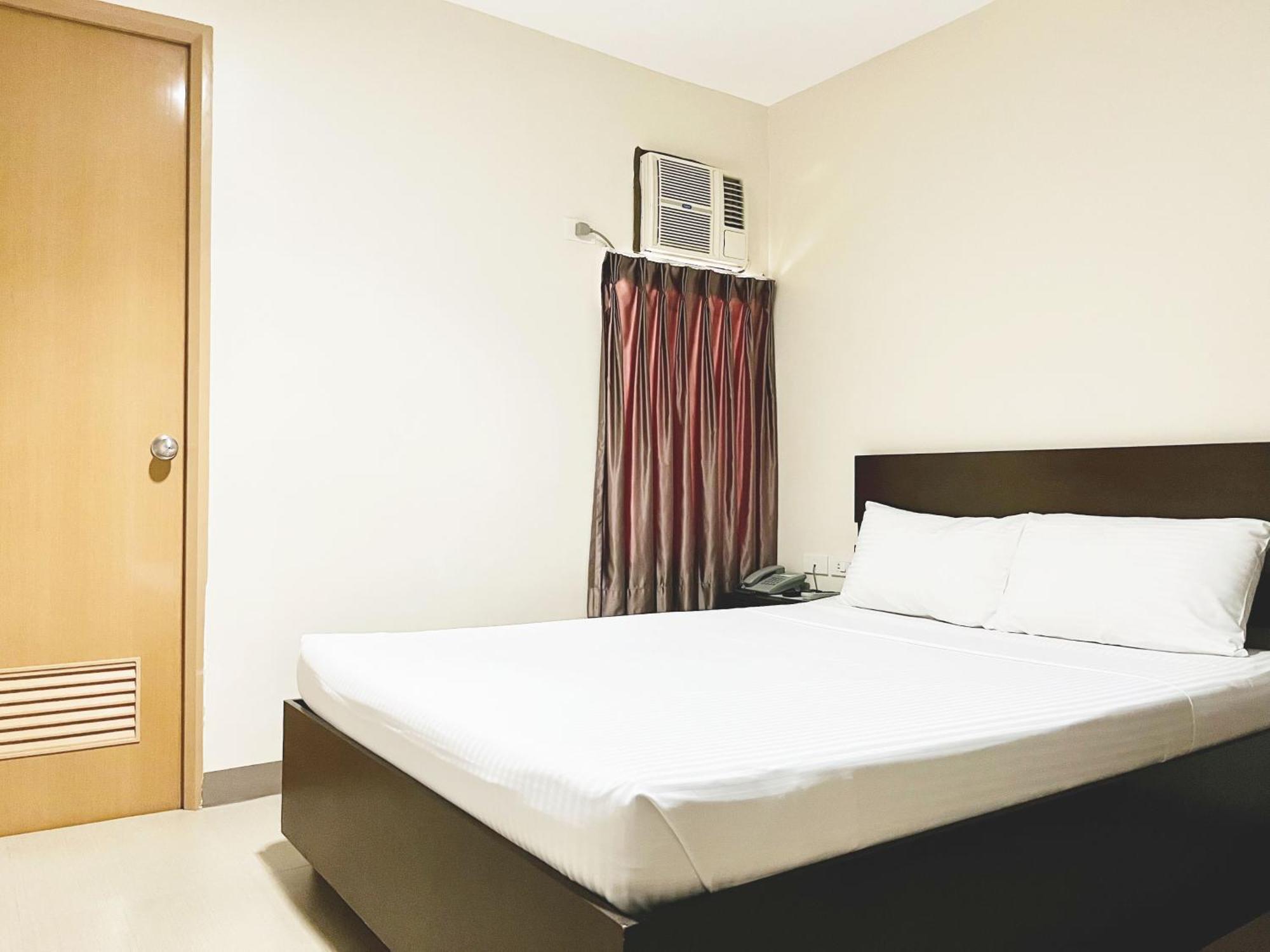 Emerald Suites Cdo Cagayan de Oro Værelse billede
