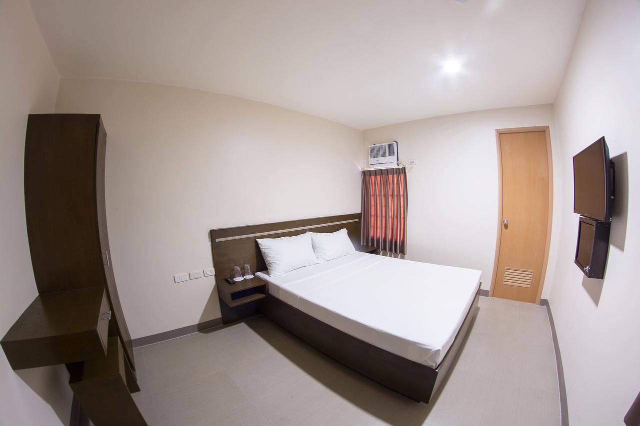 Emerald Suites Cdo Cagayan de Oro Værelse billede